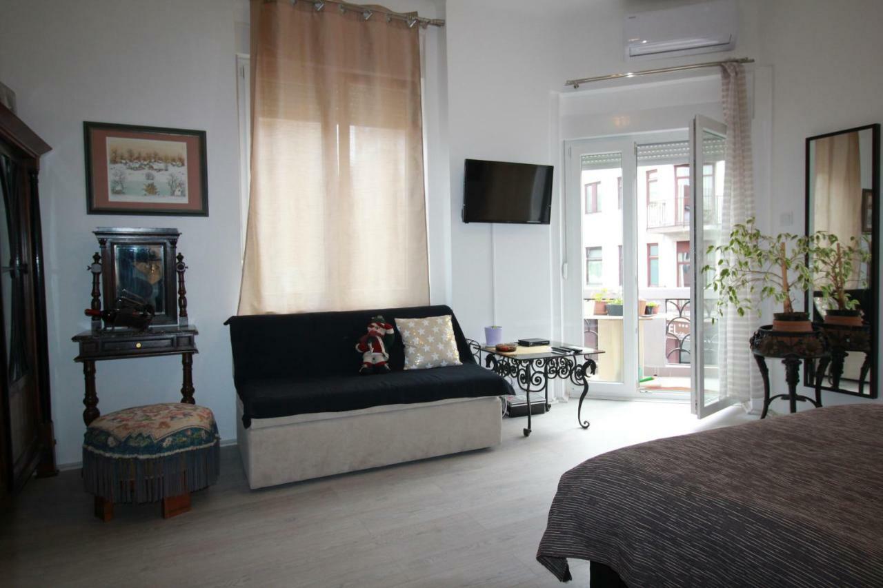 Rooms&Apartment Tea Zagreb Buitenkant foto